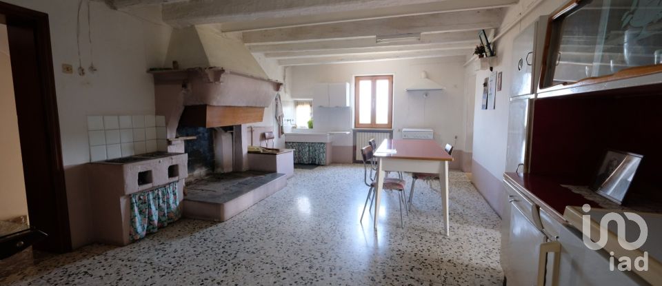 Casa 10 locali di 650 m² in Morro d'Alba (60030)