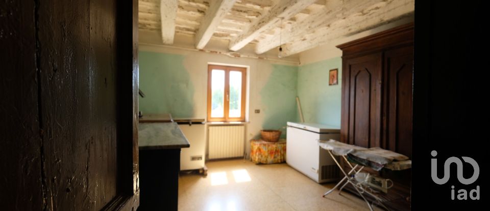 Lodge 10 rooms of 650 m² in Morro d'Alba (60030)