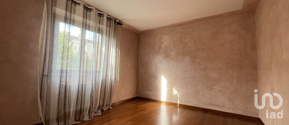 Villa 12 locali di 281 m² in Arezzo (52100)