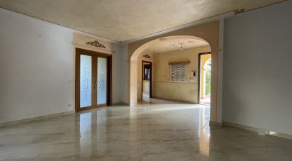 Farm 12 rooms of 281 m² in Arezzo (52100)