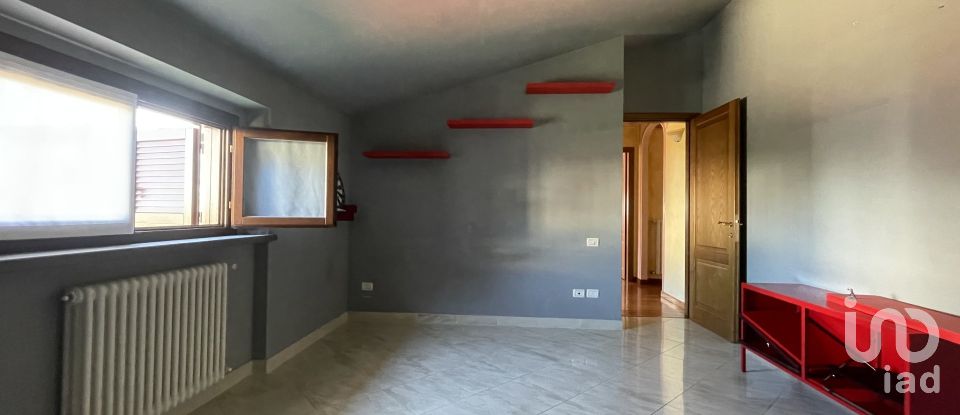 Villa 12 locali di 281 m² in Arezzo (52100)