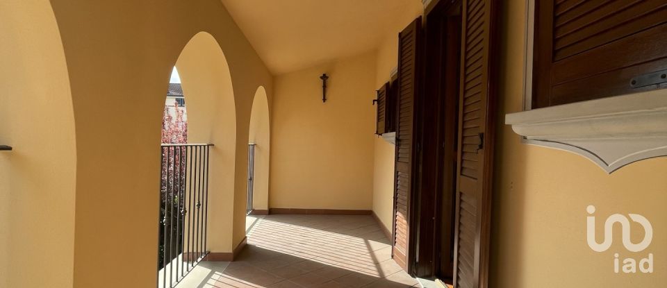 Farm 12 rooms of 281 m² in Arezzo (52100)