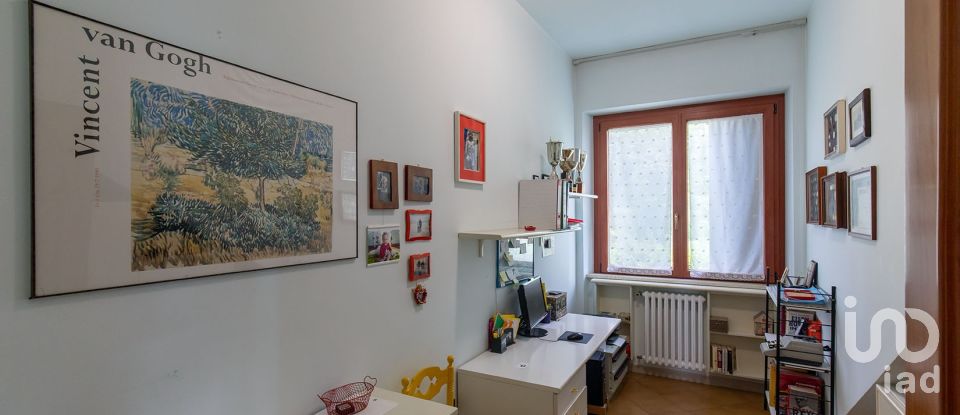 Casa 9 locali di 370 m² in Monte Urano (63813)