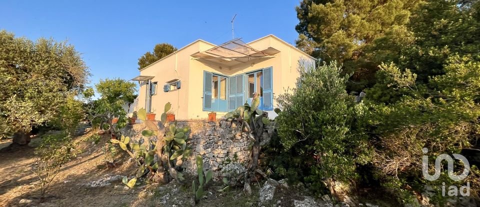 Trullo 6 locali di 101 m² in Ostuni (72017)