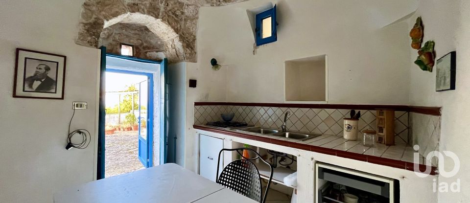 Trullo 6 locali di 101 m² in Ostuni (72017)