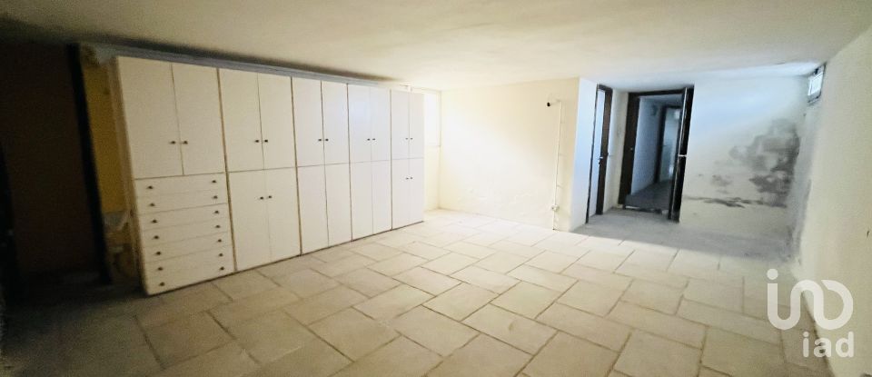 Casa 13 locali di 335 m² in Casale Monferrato (15033)