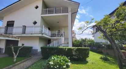 House 5 rooms of 301 m² in San Damiano d'Asti (14015)