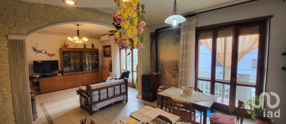 Casa 5 locali di 301 m² in San Damiano d'Asti (14015)