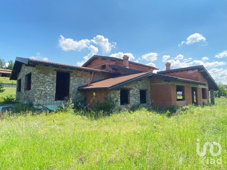 Rustico 0 locali di 400 m² in Cantalupo Ligure (15060)