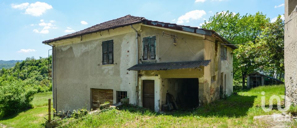 Casa indipendente 13 locali di 240 m² in Cengio (17056)