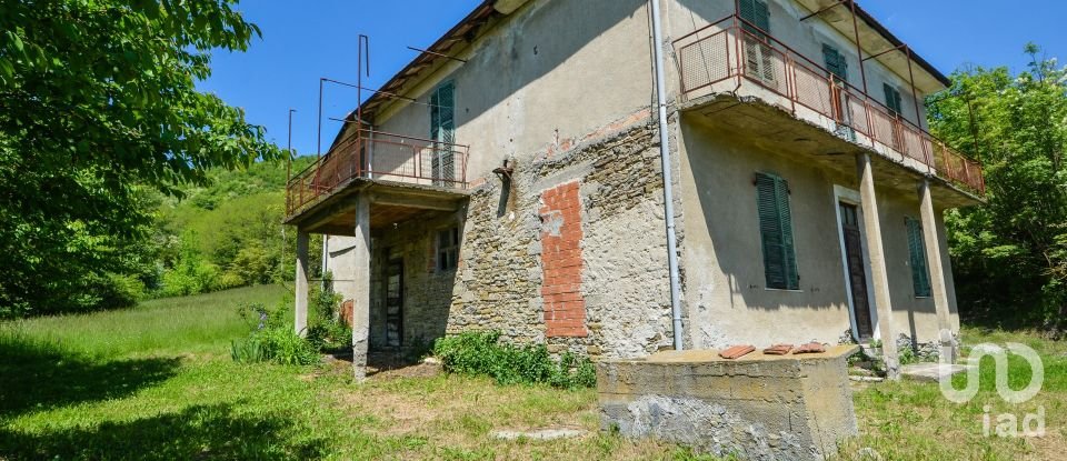 Town house 13 rooms of 240 m² in Cengio (17056)