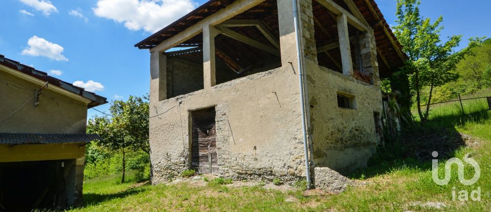 Casa indipendente 13 locali di 240 m² in Cengio (17056)