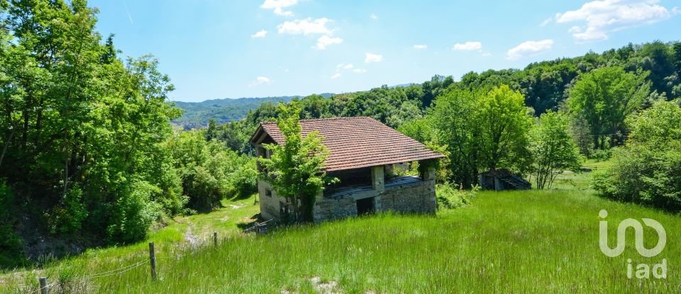 Casa indipendente 13 locali di 240 m² in Cengio (17056)