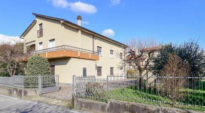 Appartamento 5 locali di 172 m² a Figino Serenza (22060)