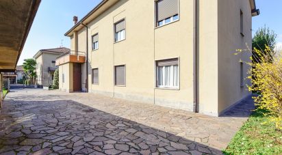Apartment 5 rooms of 225 m² in Figino Serenza (22060)