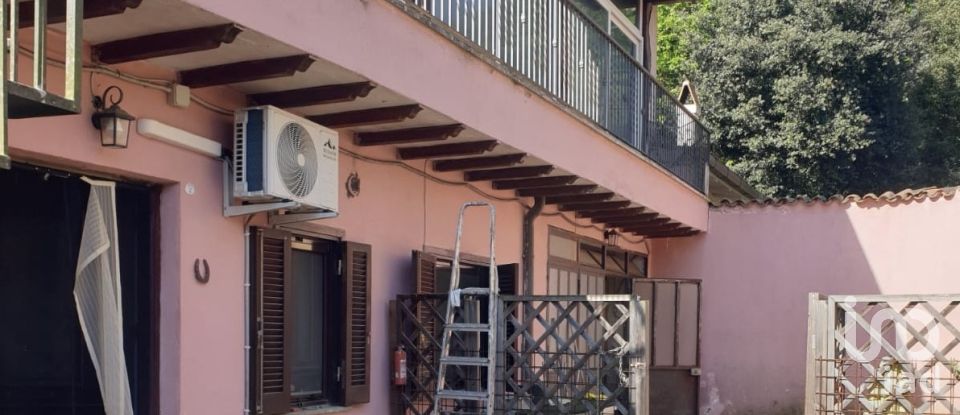 Villa 8 locali di 140 m² in Sacrofano (00060)