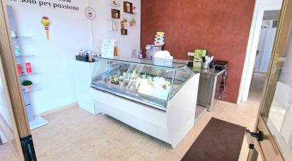 Bar of 37 m² in Pescara (65124)