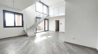 Loft 3 rooms of 139 m² in Reggio nell'Emilia (42123)