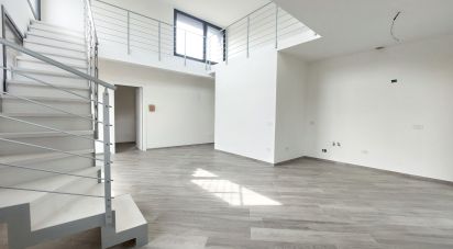 Attico / Mansarda / Loft 3 locali di 139 m² a Reggio nell'Emilia (42123)