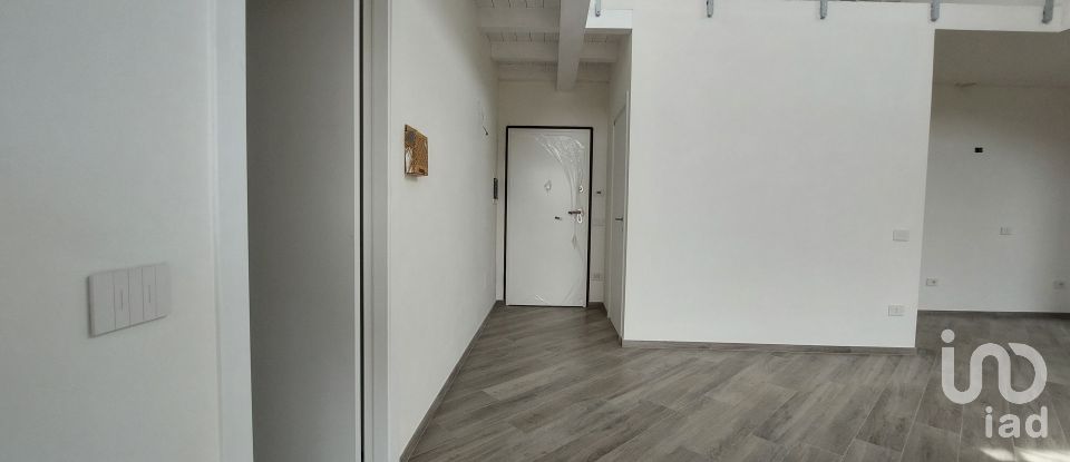 Loft 3 rooms of 139 m² in Reggio nell'Emilia (42123)