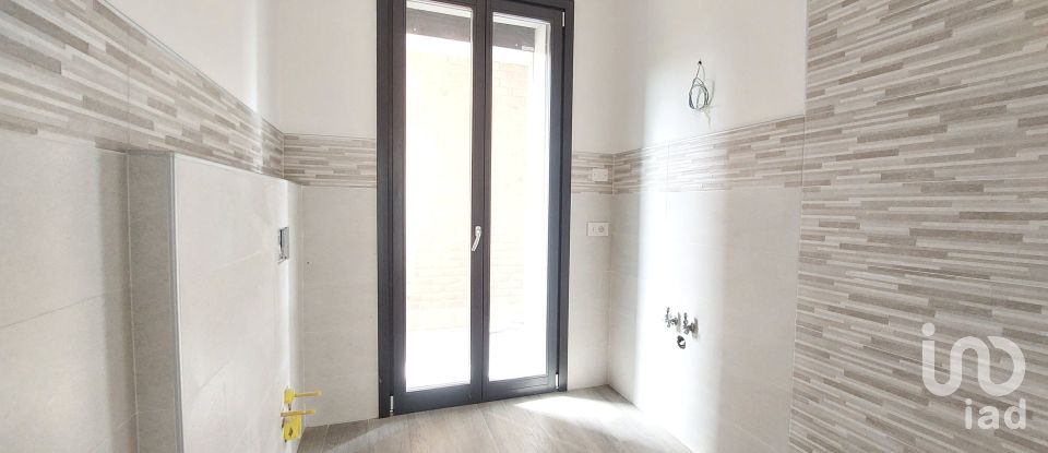 Loft 3 rooms of 139 m² in Reggio nell'Emilia (42123)