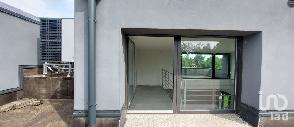 Attico / Mansarda / Loft 3 locali di 139 m² a Reggio nell'Emilia (42123)