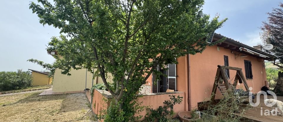 Casa 12 locali di 430 m² in Campli (64012)