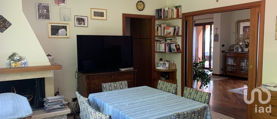 Casa 21 locali di 515 m² in Vasto (66054)