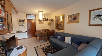 Three-room apartment of 87 m² in Paderno Dugnano (20037)