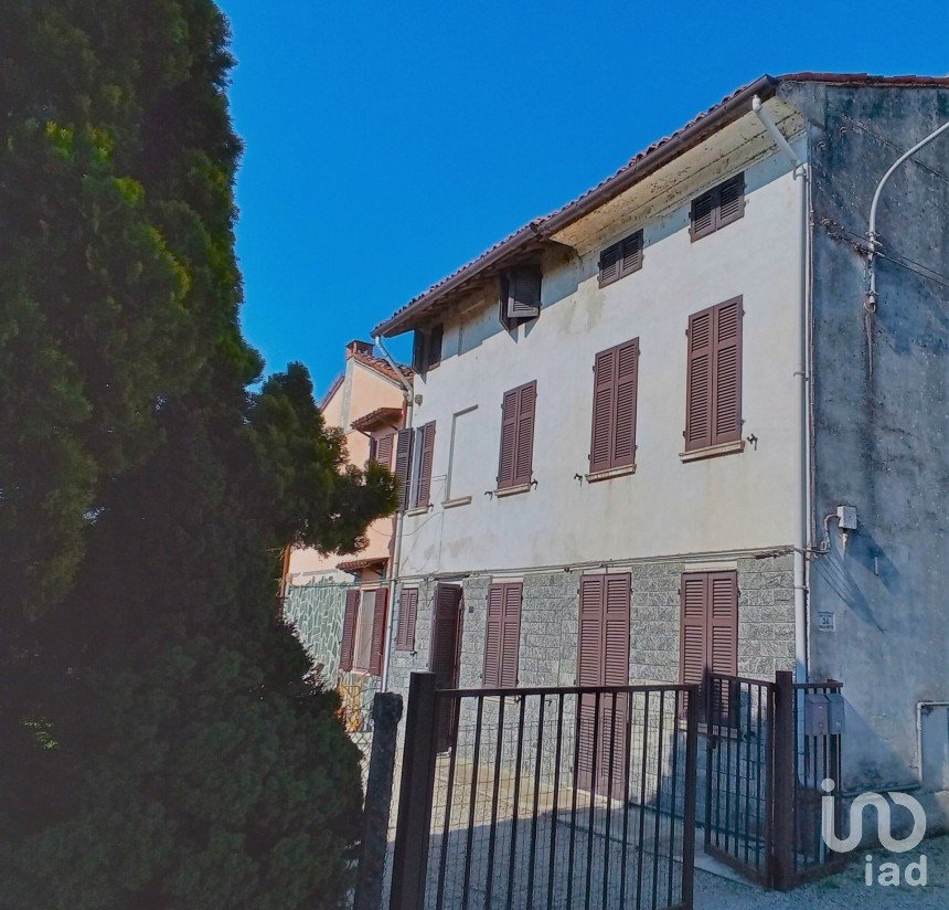 House 5 rooms of 129 m² in Valmacca (15040)