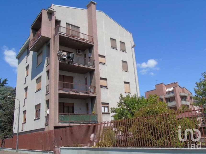 Block of flats in Valenza (15048) of 900 m²