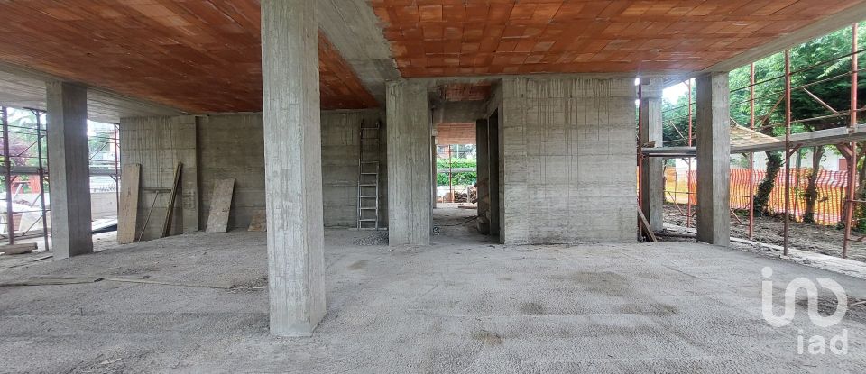 Attico / Mansarda / Loft 4 locali di 152 m² a Reggio nell'Emilia (42123)