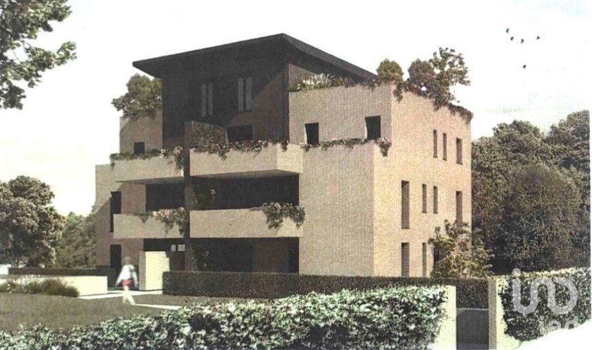 Block of flats 3 rooms of 88 m² in Reggio nell'Emilia (42123)