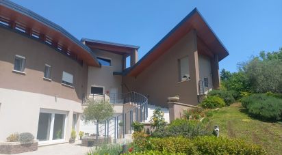 Farm 15 rooms of 450 m² in L'Aquila (67100)