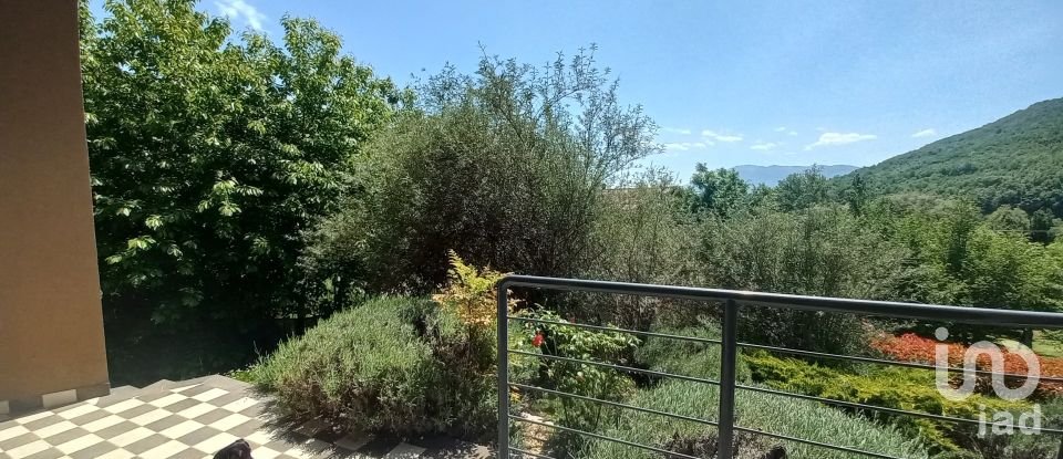 Farm 15 rooms of 450 m² in L'Aquila (67100)