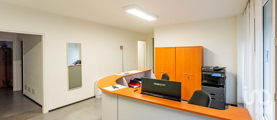 Ufficio di 200 m² in Brugherio (20861)