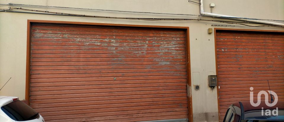 Negozio / locale commerciale di 300 m² in Ancona (60131)