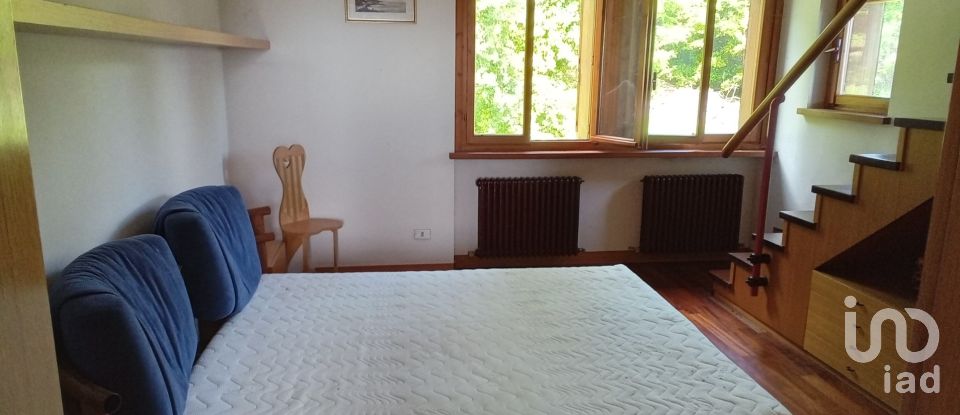 Farm 1 room of 300 m² in Pecetto di Valenza (15040)