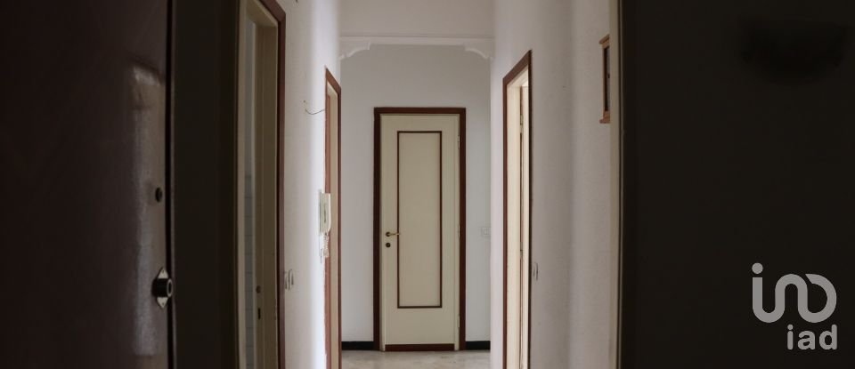 Three-room apartment of 86 m² in Genova (16131)