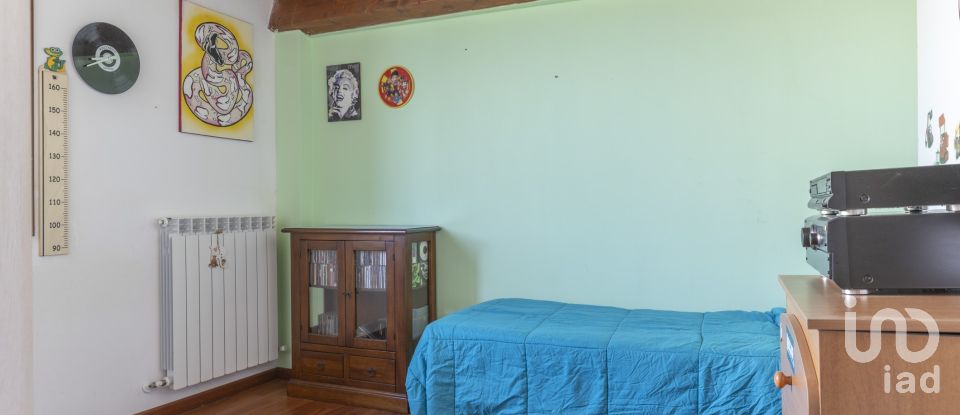 Traditional house 7 rooms of 162 m² in Cingoli (62011)