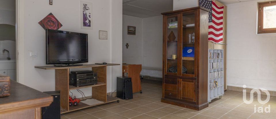 Traditional house 7 rooms of 162 m² in Cingoli (62011)