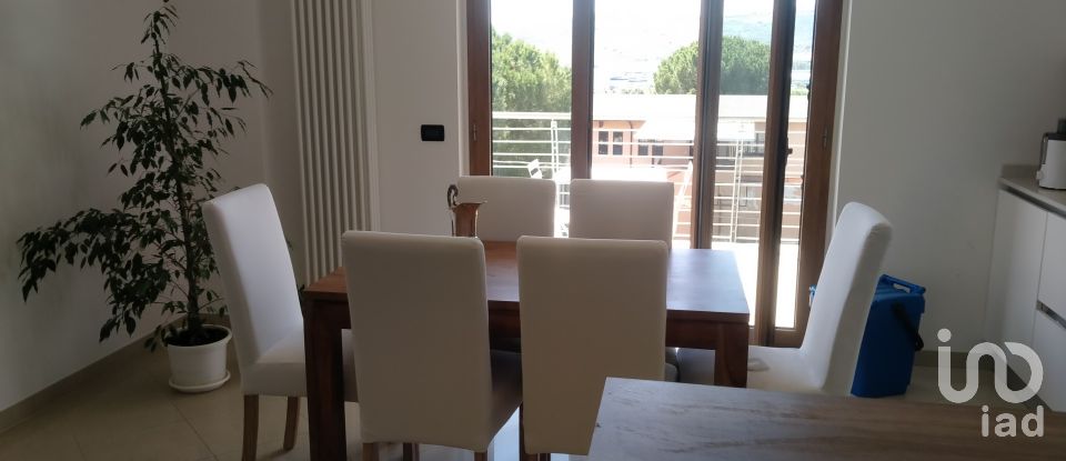 Palazzo / Stabile 3 locali di 85 m² a Mosciano Sant'Angelo (64023)