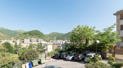 Four-room apartment of 67 m² in Genova (16141)