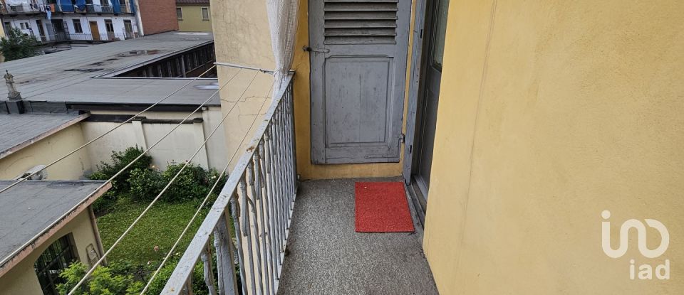 Two-room apartment of 40 m² in Torino (10152)