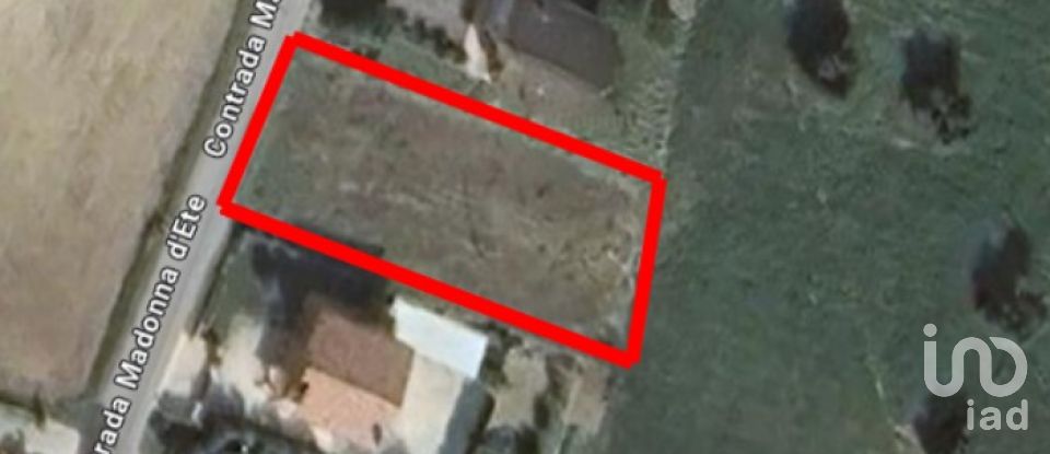 Terreno di 1.100 m² in Fermo (63900)