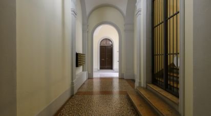 Loft 6 rooms of 126 m² in Bologna (40121)