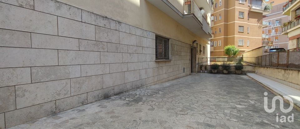 Bilocale di 56 m² a Roma (00167)