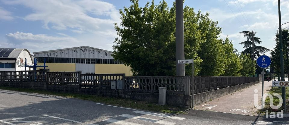 Warehouse of 1,900 m² in Medole (46046)