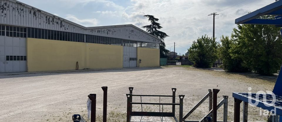 Warehouse of 1,900 m² in Medole (46046)