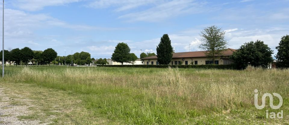 Land of 1,179 m² in Guidizzolo (46040)